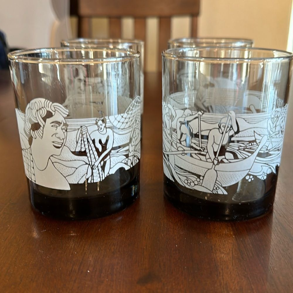 McDonald’s Libby “Hawaiian’s And Their Sea” 4 Glasses Set Vintage Hawaiiana